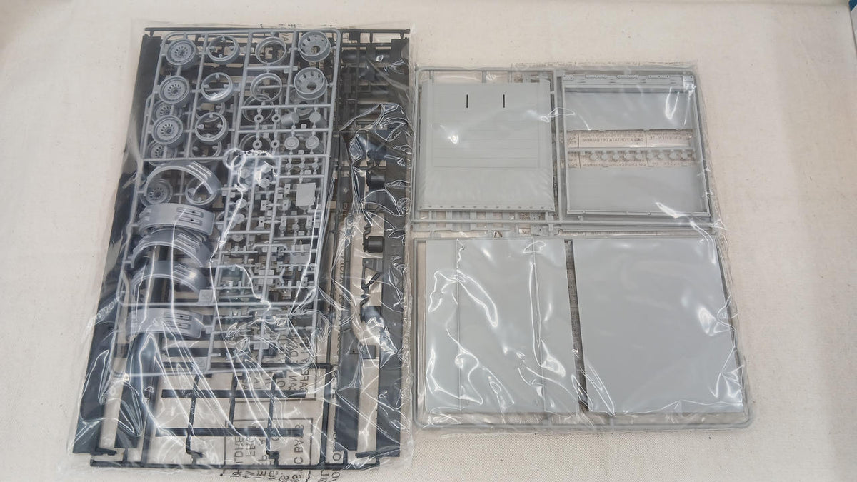ITALERI Trailer Head & Cargo Trailer Set 1/24