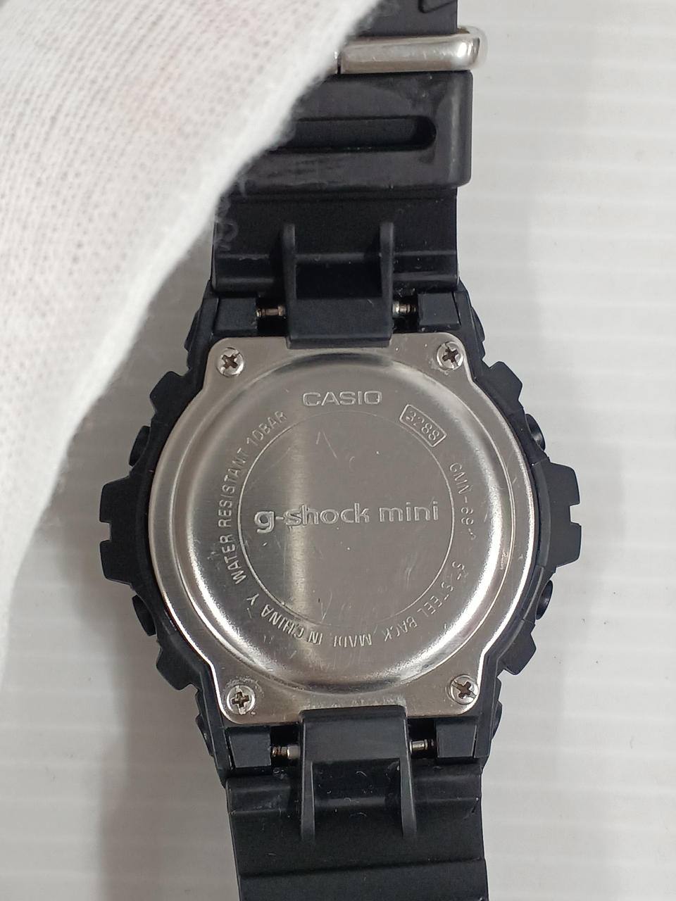 CASIO G-SHOCK MINI gmn-691 Black Light Button Malfunction