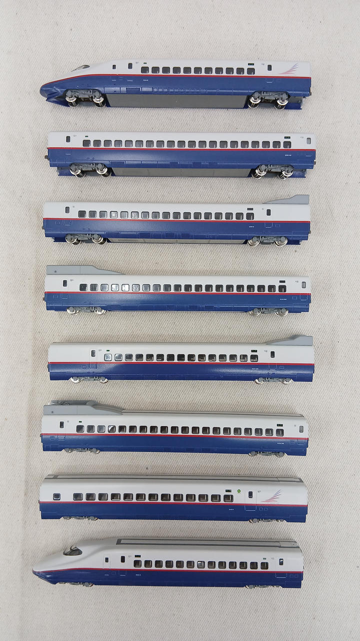 KATO E2 Series Shinkansen Basic Set + 2 Additional Cars 10-377