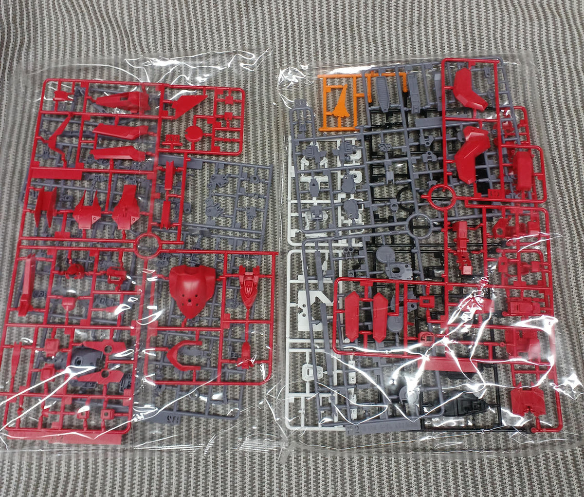 BANDAI Plastic Model 1/144 Gundam TR-6 [Barzam II] Legion Captured Version (A.O.Z)