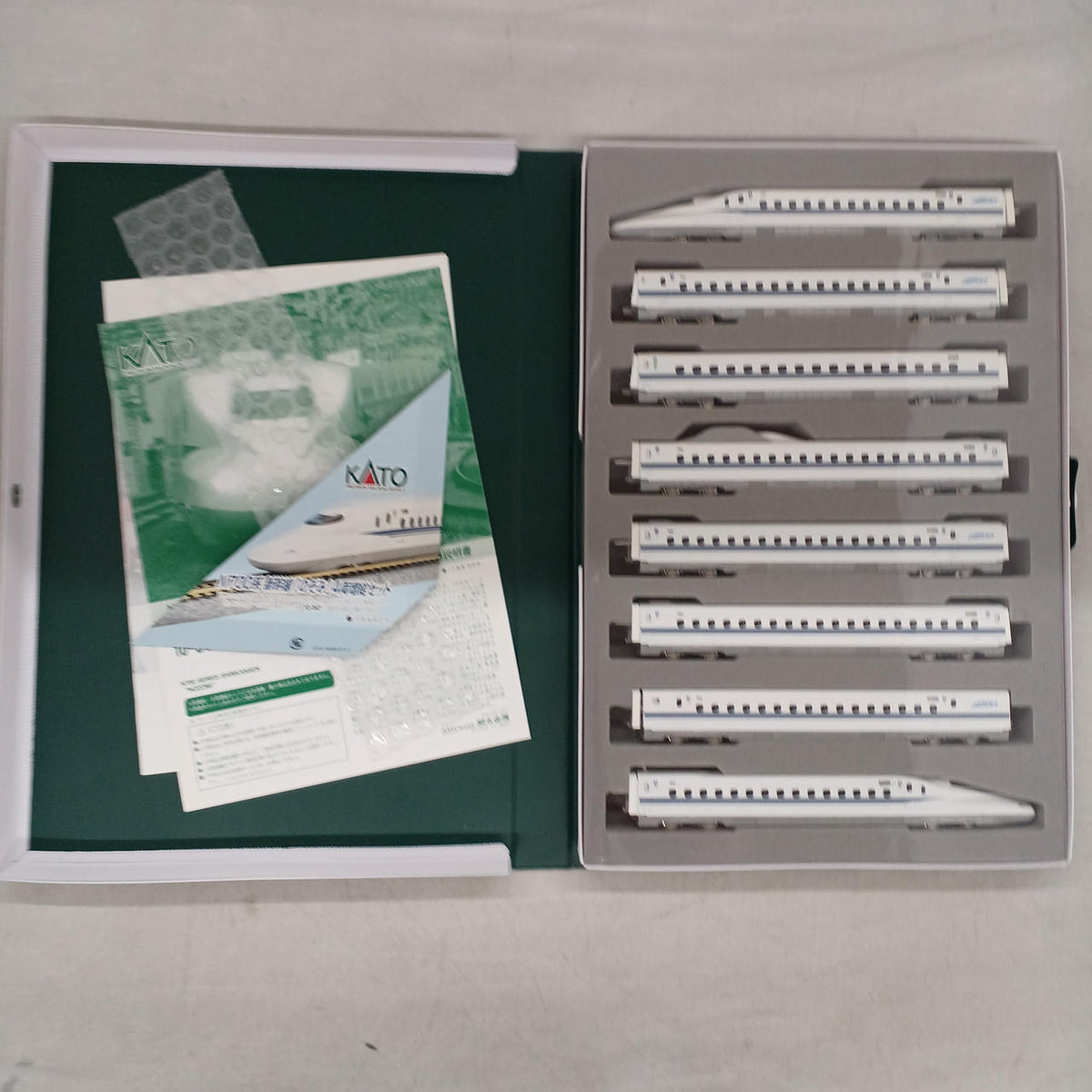 KATO N700 Series Shinkansen 'Nozomi' 8-Car Set 10-547/10-548