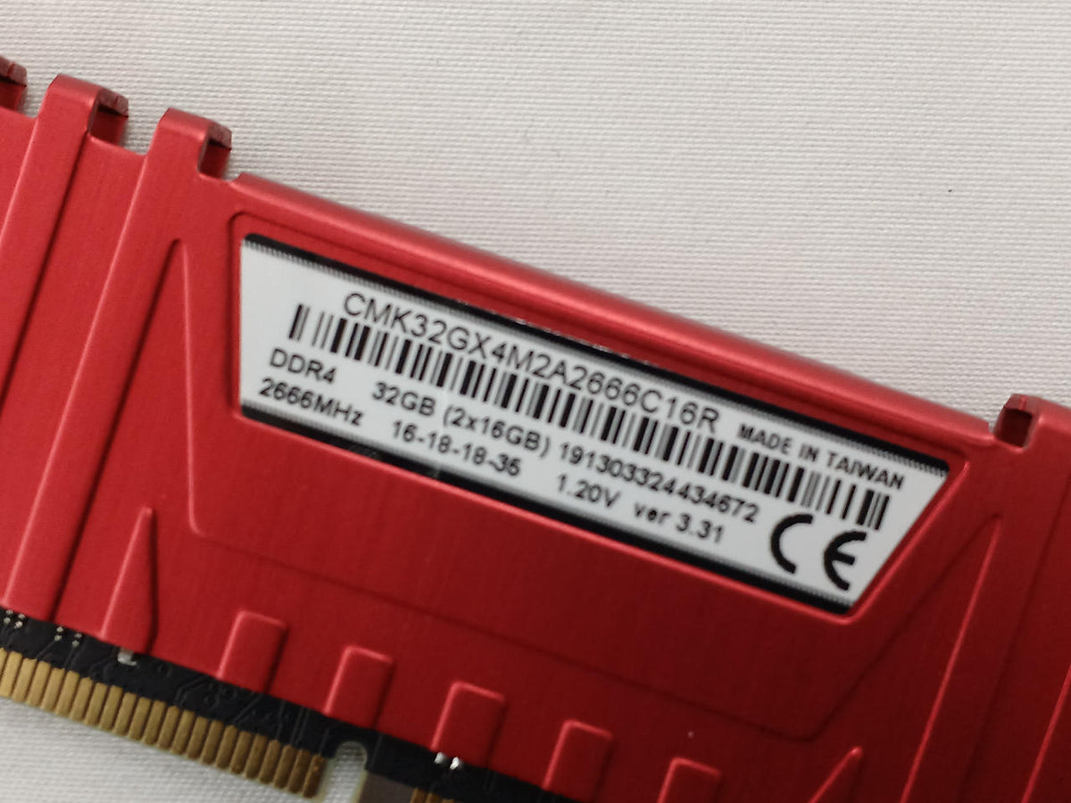 CORSAIR DDR4 Memory CMK32GX4M2A2666C16R