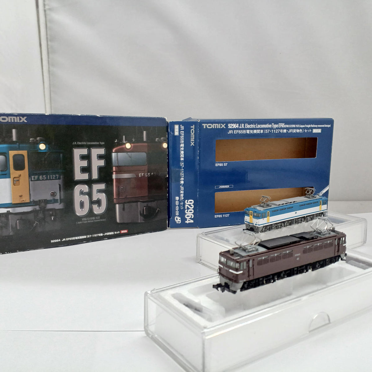 TOMIX JR EF65 Electric Locomotive (No. 57/1127, JR Freight Color) 92964