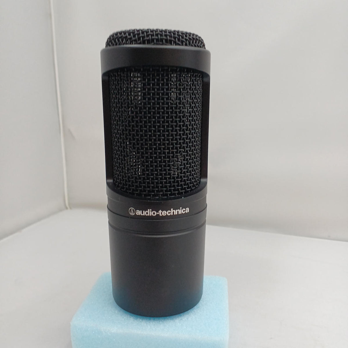 AUDIO-TECHNICA Condenser Microphone AT2020