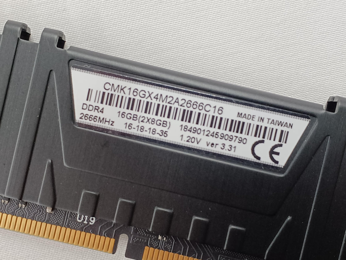 CORSAIR DDR4 Memory (16GB) CMK16GX4M2A2666C16
