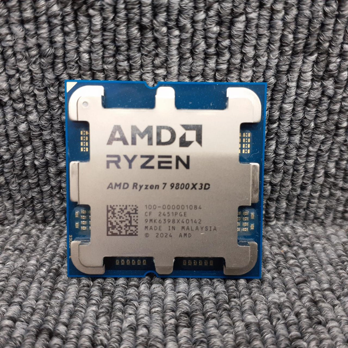 AMD CPU RYZEN7 9800X3D
