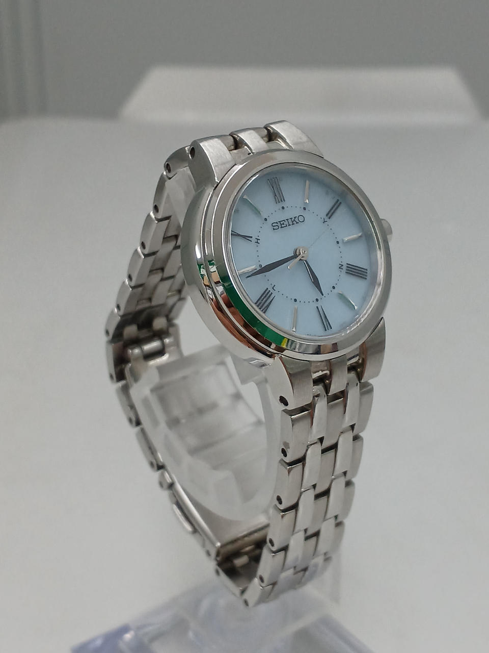 SEIKO Radio-controlled solar wristwatch 1B21-0AN0