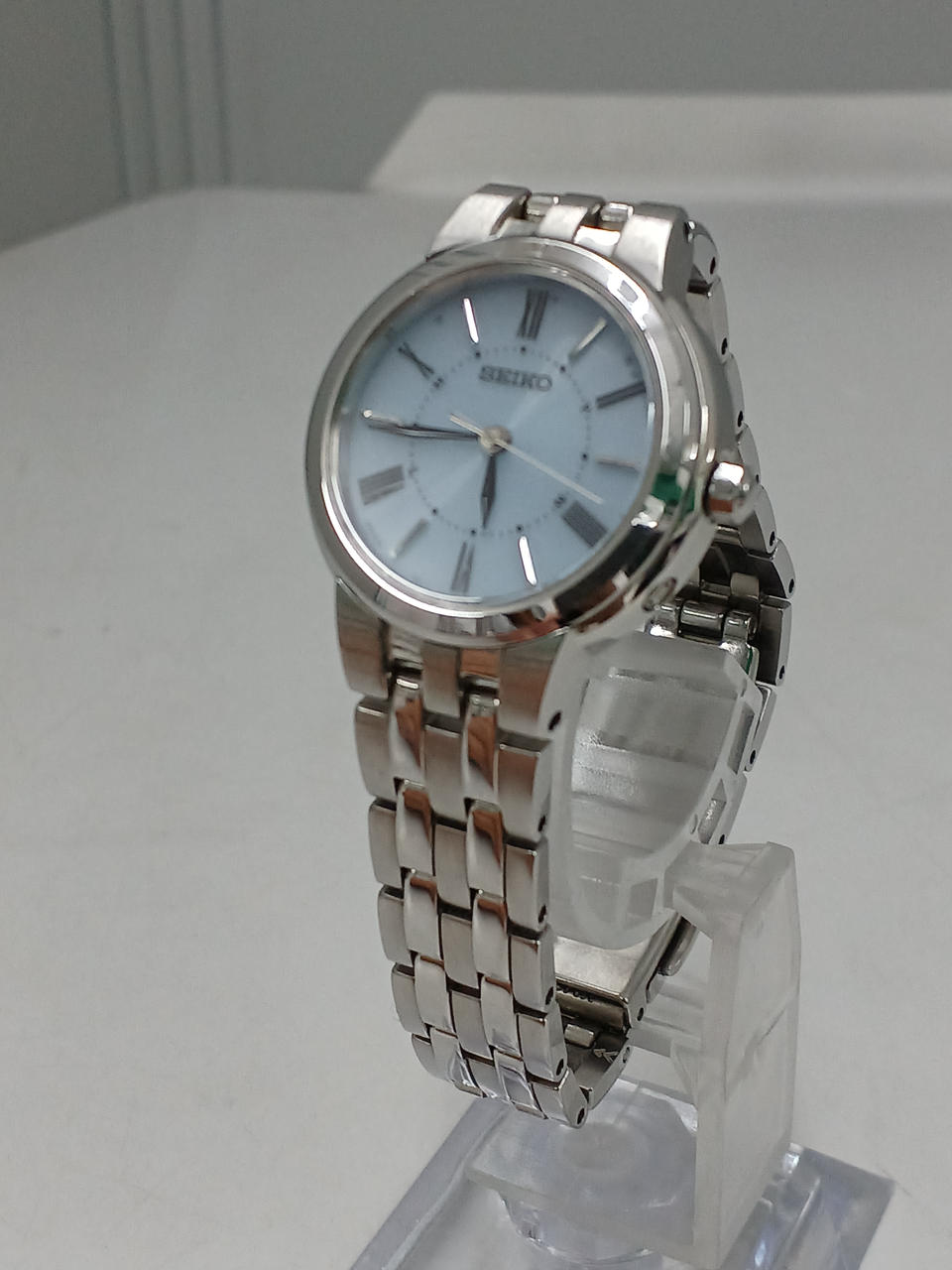 SEIKO Radio-controlled solar wristwatch 1B21-0AN0