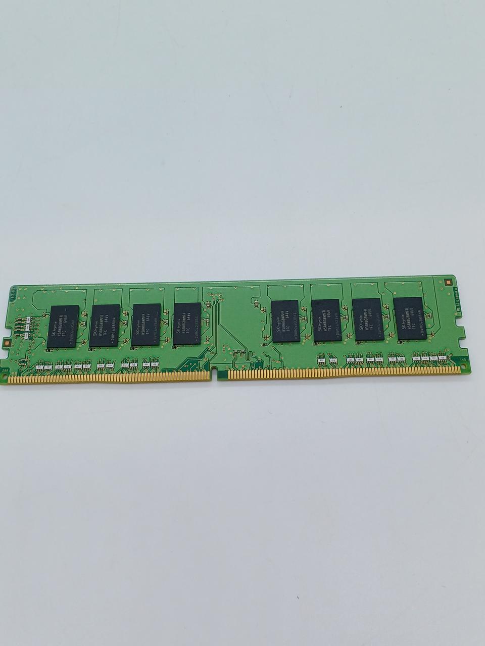 SKHYNIX One 16GB memory × HMA82GU6MFR8N
