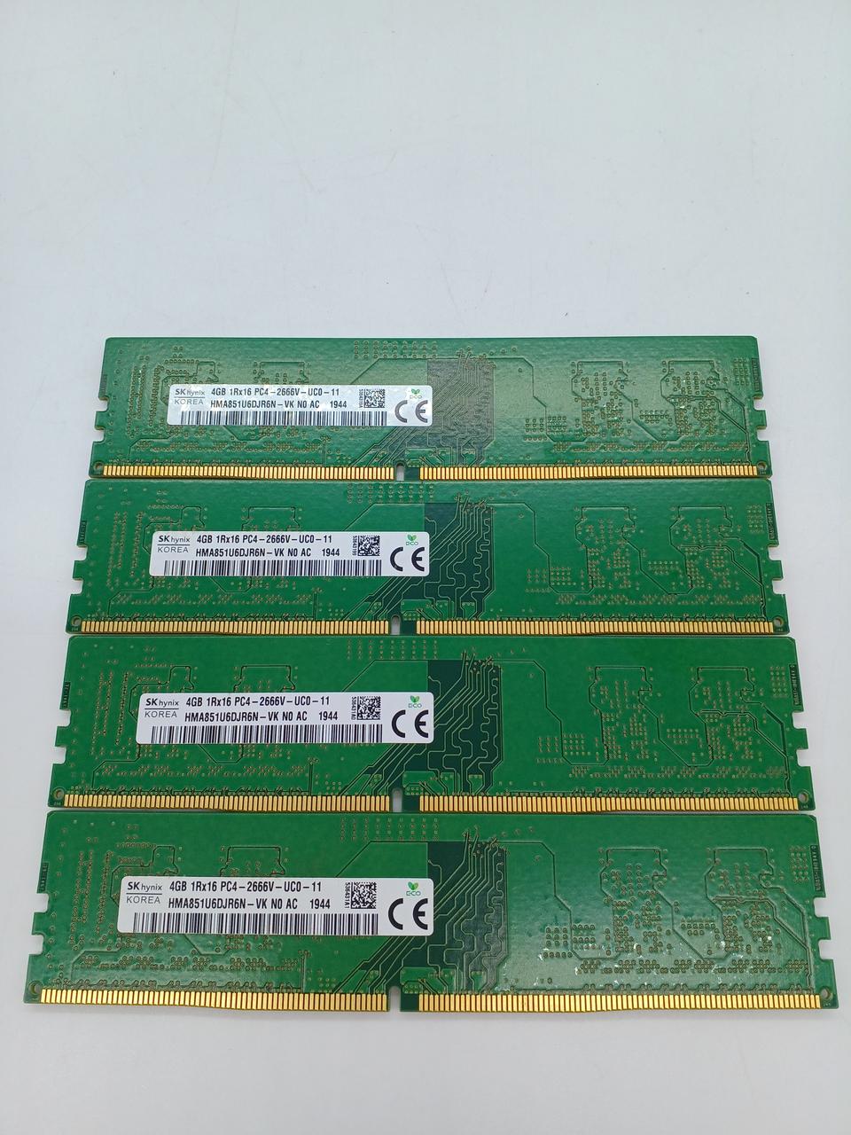 SKHYNIX Memory 4GB × 4 HMA851U6DJR6N