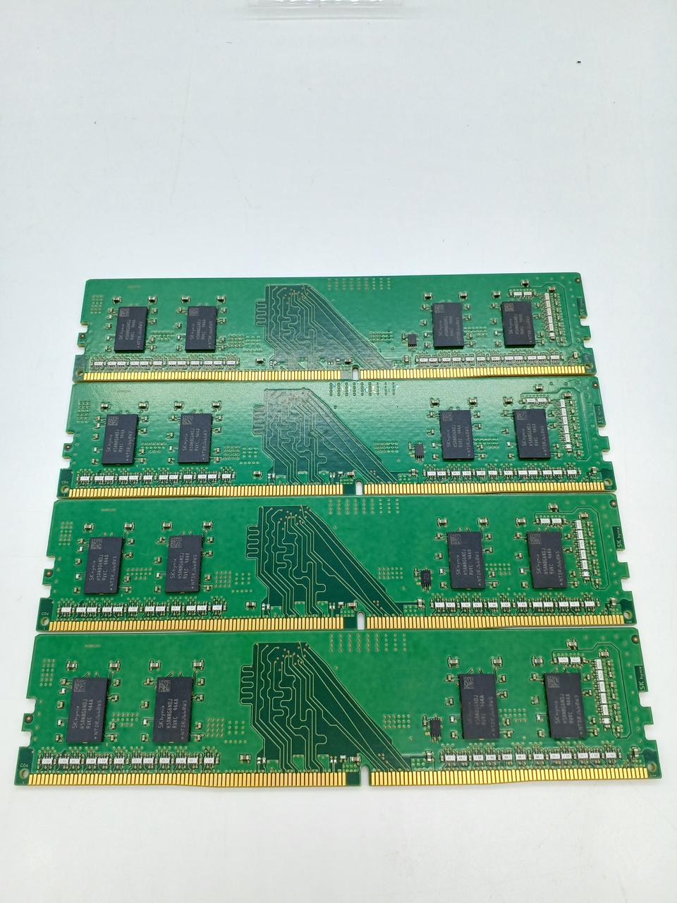 SKHYNIX Memory 4GB × 4 HMA851U6DJR6N