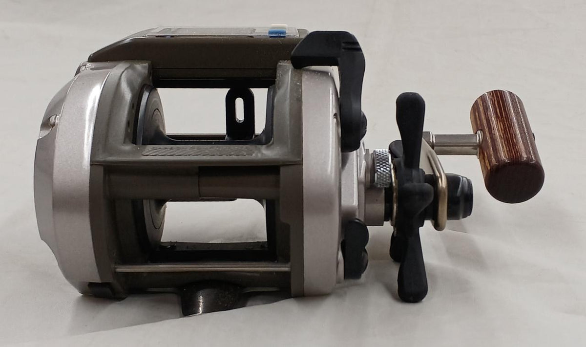 DAIWA Manual Winding Reel with Counter for Boat Fishing: TANASENSOR X400