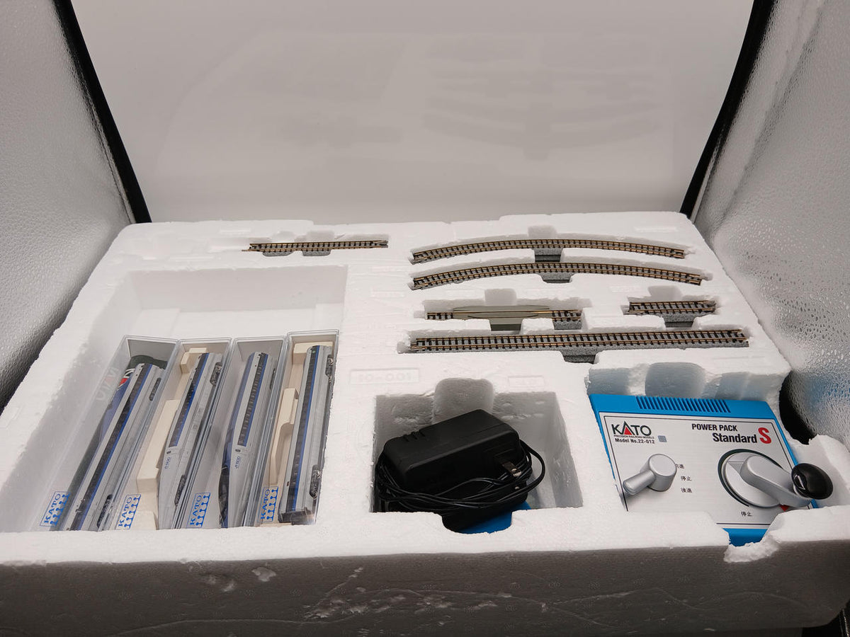 KATO N Gauge Starter Set 500 Series Shinkansen Nozomi