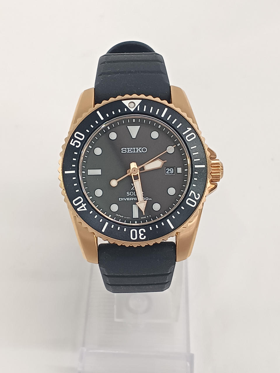 SEIKO Solar Wristwatch V147-0CS0