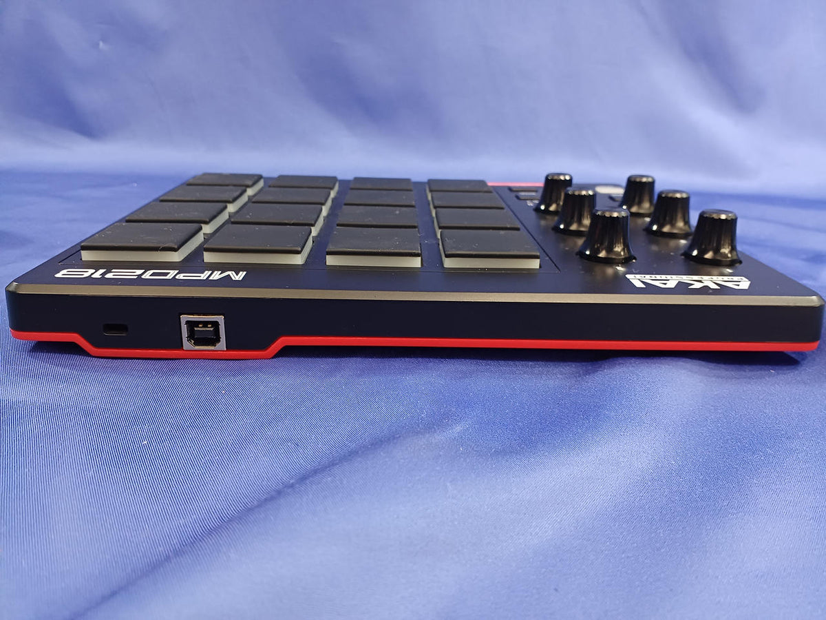 AKAI MIDI Pad Controller MPD218