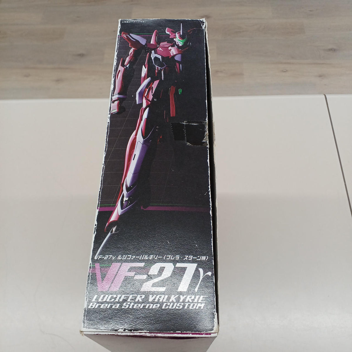 Bandai Macross F (Frontier) Figure VF-27γ Lucifer Valkyrie (Brera Stern's Unit) - Banzai Thrifting | BanzaiHobby