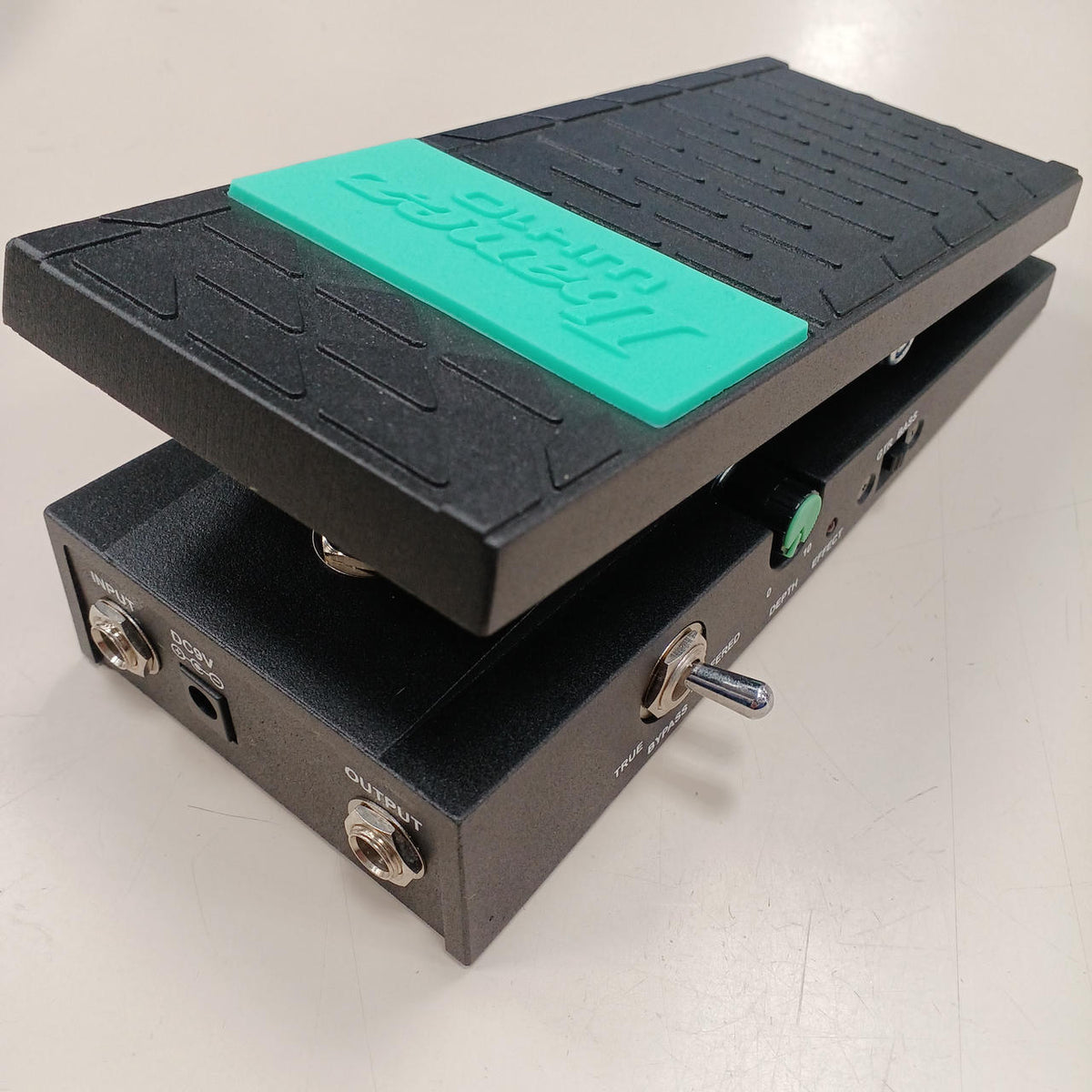 IBANEZ Effector WH10V3 - Banzai Thrifting | BanzaiHobby