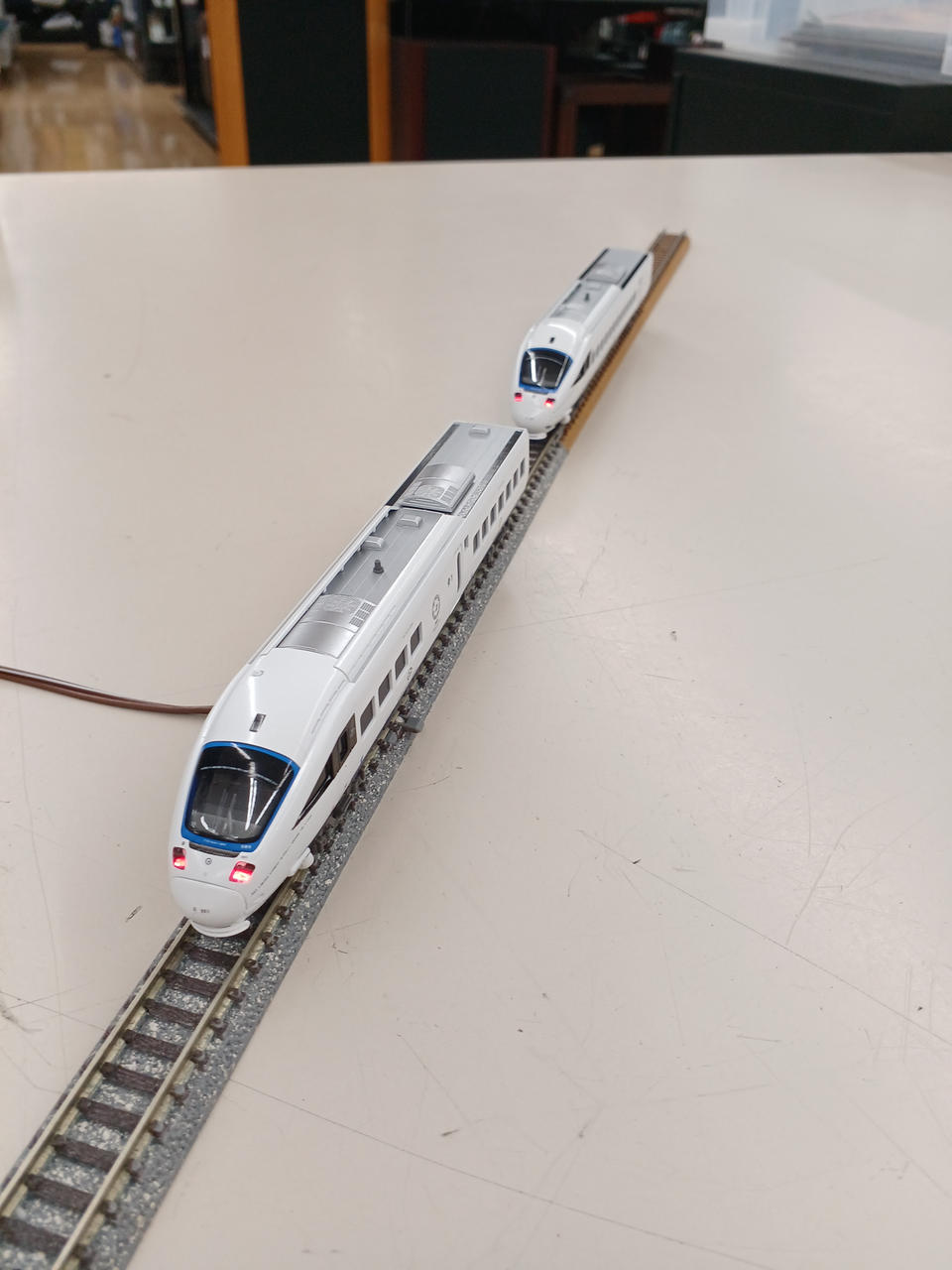 KATO Around the Kyushu 10-1394 885 Series - Banzai Thrifting | BanzaiHobby