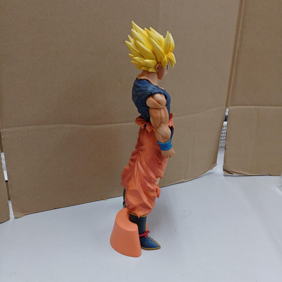 BANDAI Super Saiyan Son Goku MASTERLISE EMOVING Ichiban Kuji Last Color ver - Banzai Thrifting | BanzaiHobby