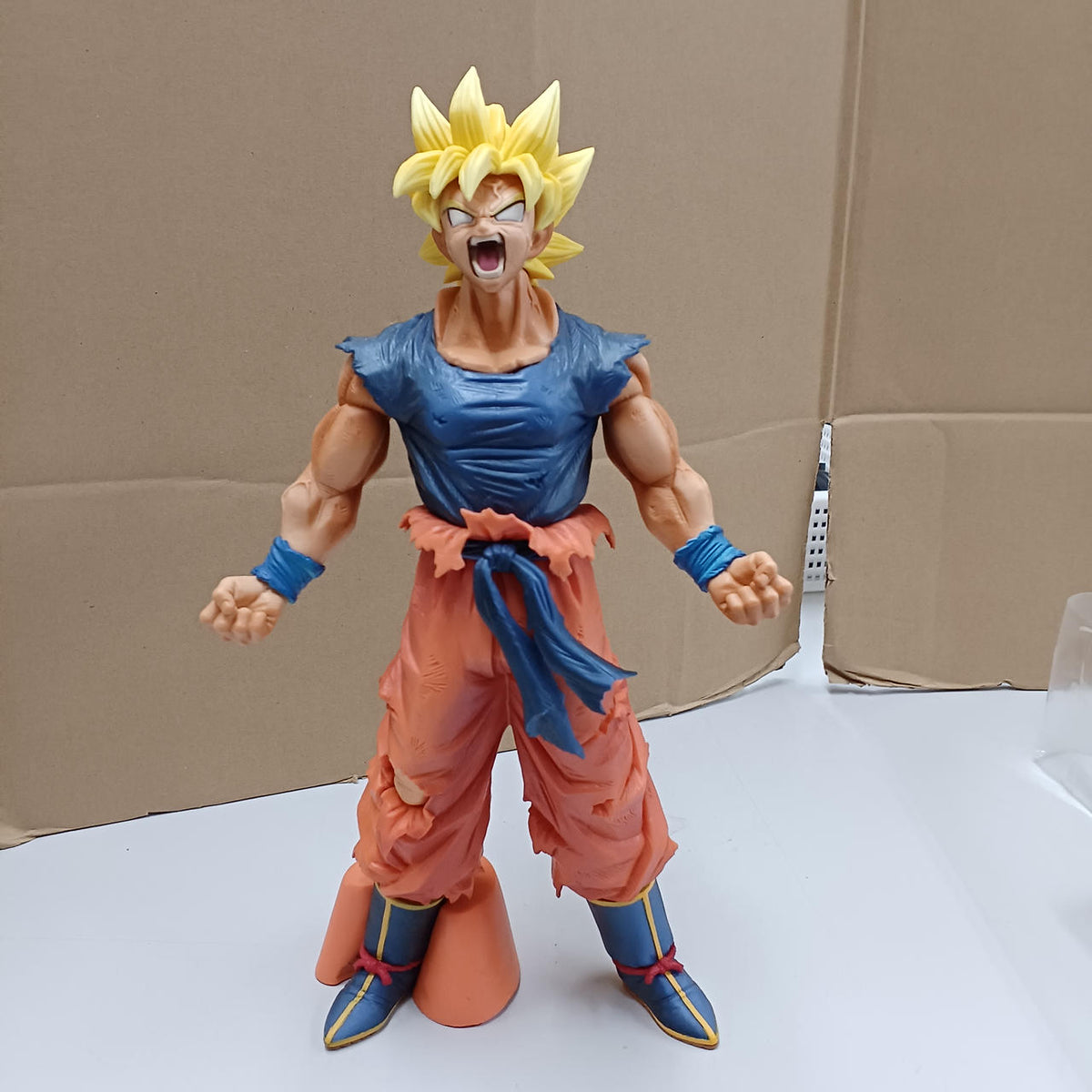 BANDAI Super Saiyan Son Goku MASTERLISE EMOVING Ichiban Kuji Last Color ver - Banzai Thrifting | BanzaiHobby
