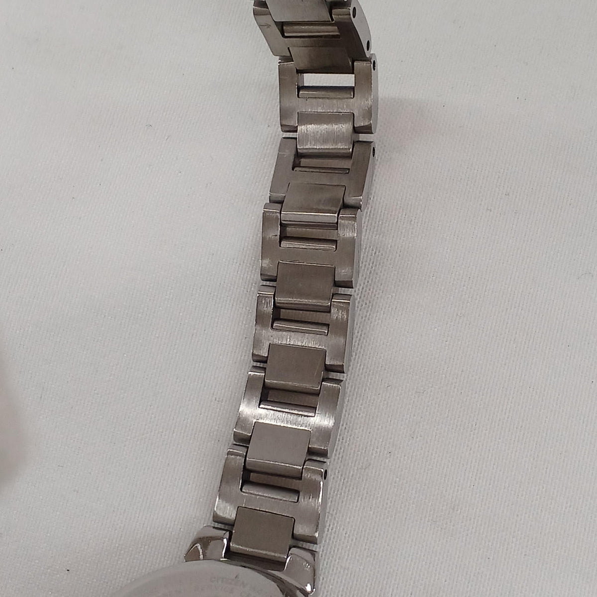 CITIZEN Quartz Analog Wristwatch H058-T016553 - Banzai Thrifting | BanzaiHobby