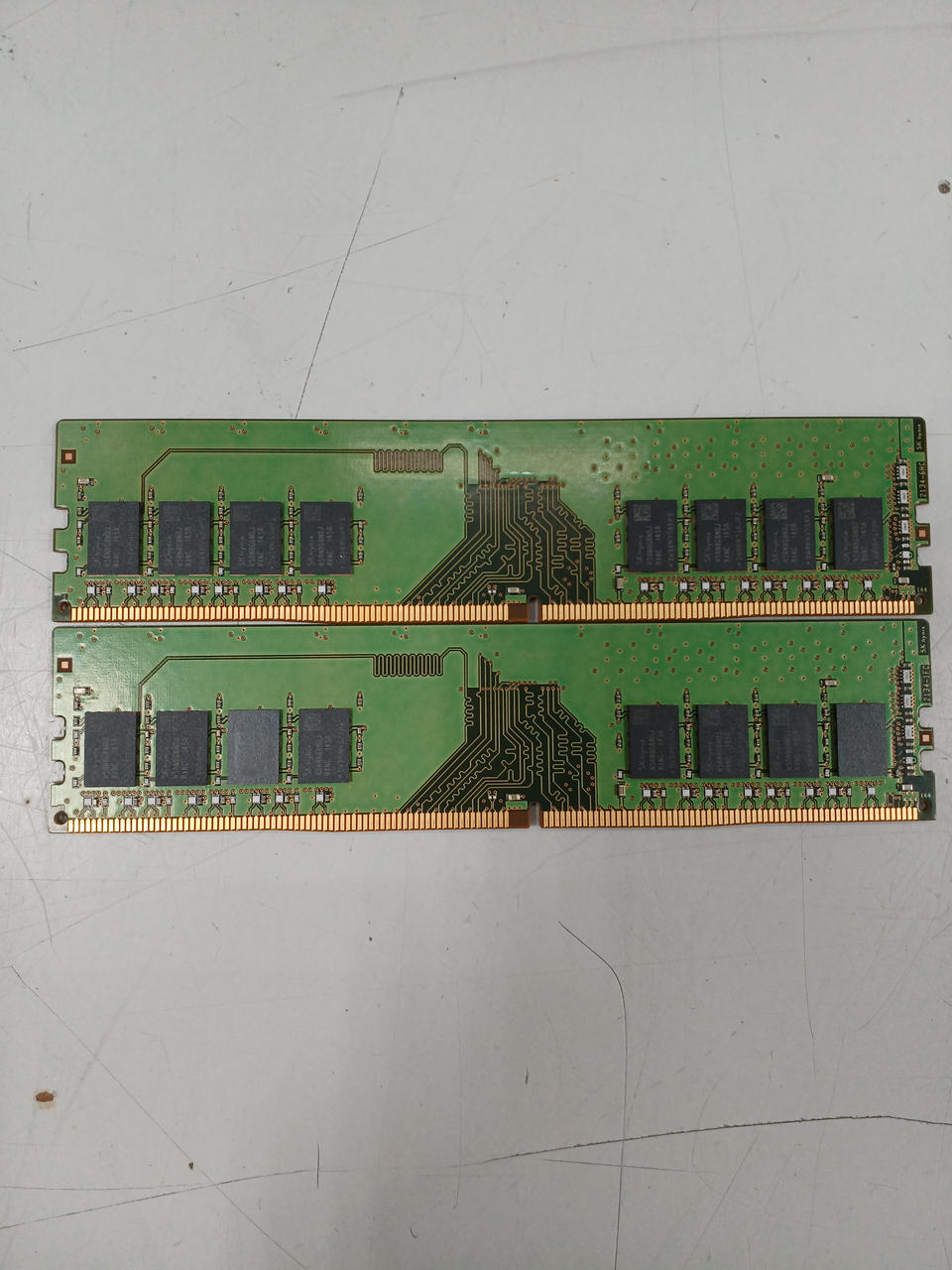 SKHYNIX Desktop Memory: 8GB x 2 (16GB) HMA81GU6DJR8N - Banzai Thrifting | BanzaiHobby