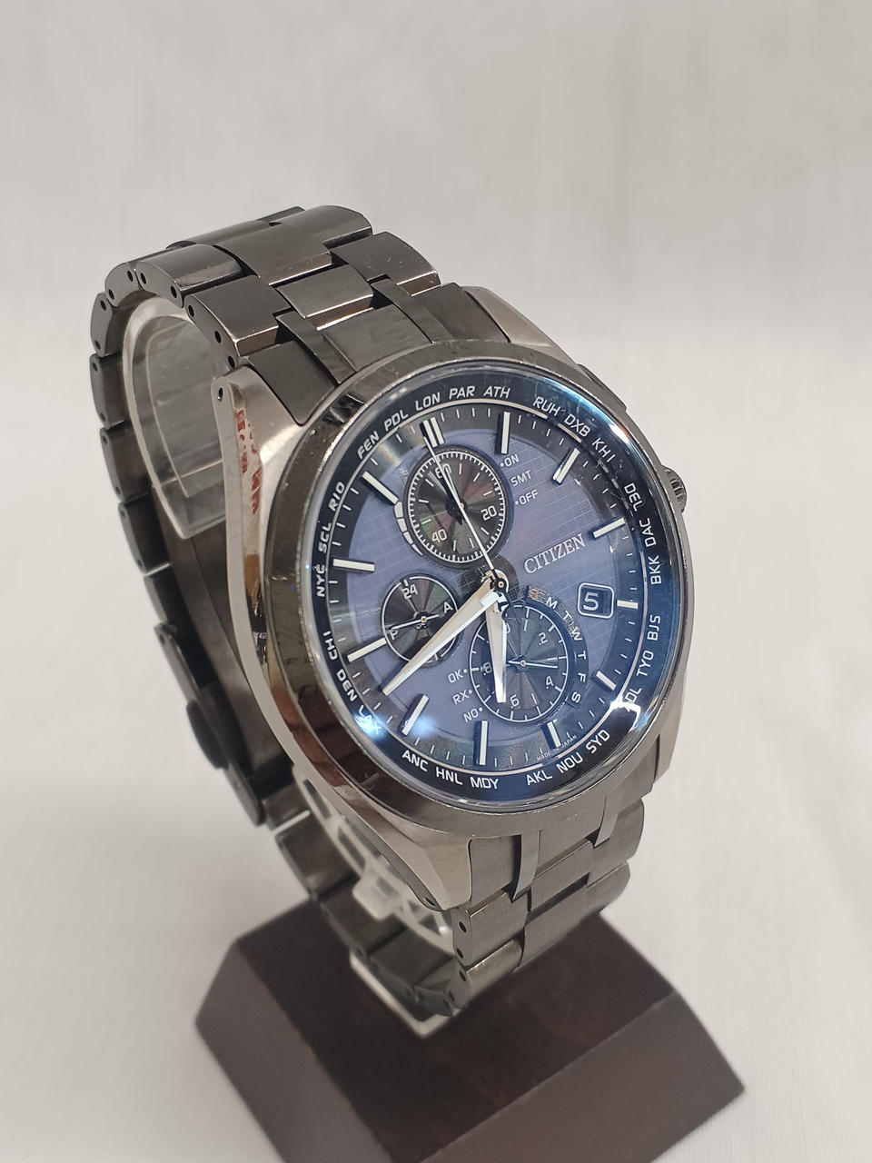 CITIZEN Eco-Drive H804-T020232 - Banzai Thrifting | BanzaiHobby