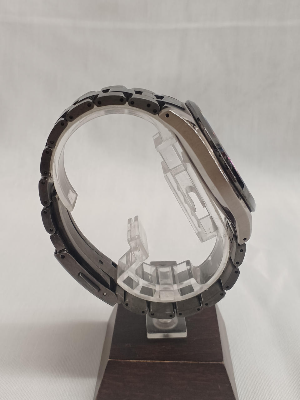 CITIZEN Eco-Drive H804-T020232 - Banzai Thrifting | BanzaiHobby