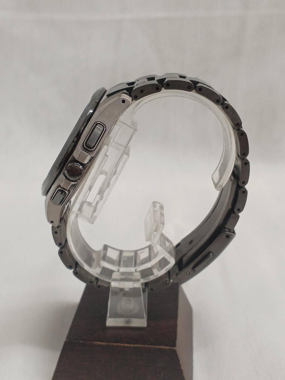CITIZEN Eco-Drive H804-T020232 - Banzai Thrifting | BanzaiHobby