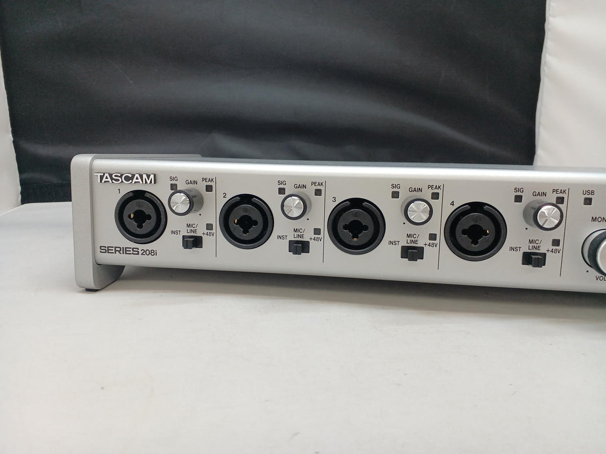 TASCAM Audio Interface: SERIES 208i - Banzai Thrifting | BanzaiHobby