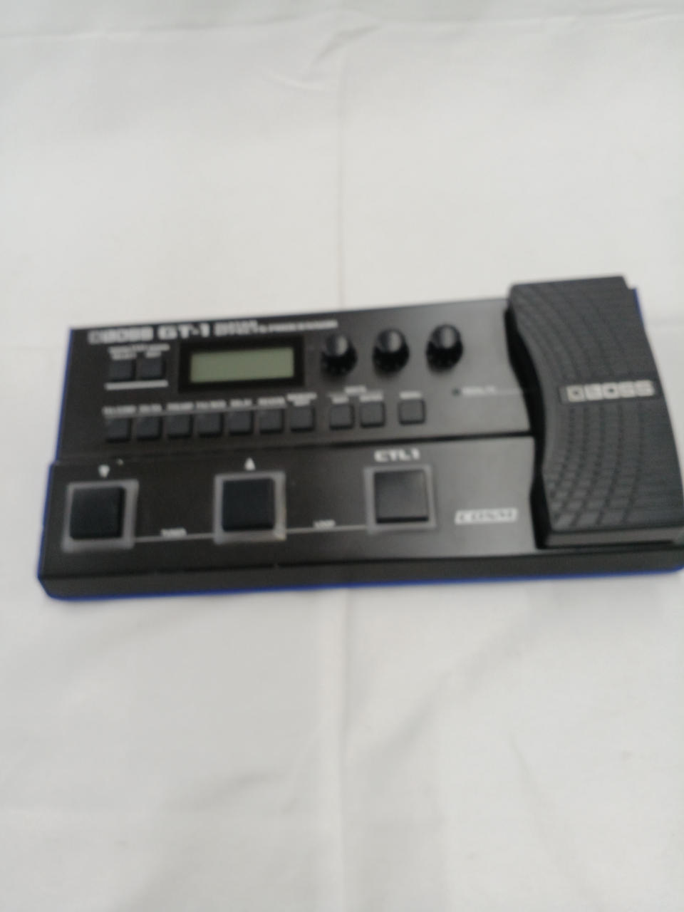 BOSS Multi-Effects GT-1 - Banzai Thrifting | BanzaiHobby