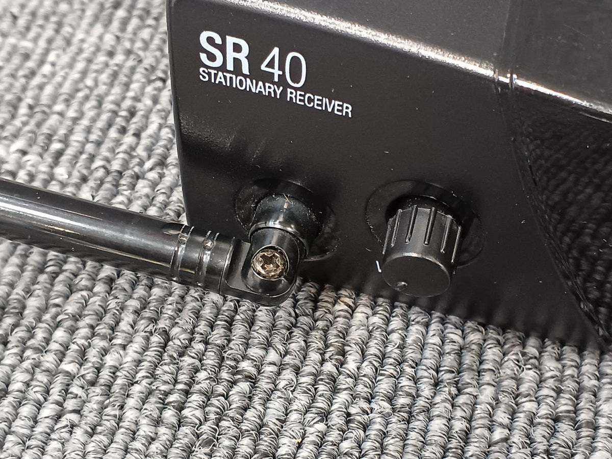 AKG Wireless System SR40 - Banzai Thrifting | BanzaiHobby
