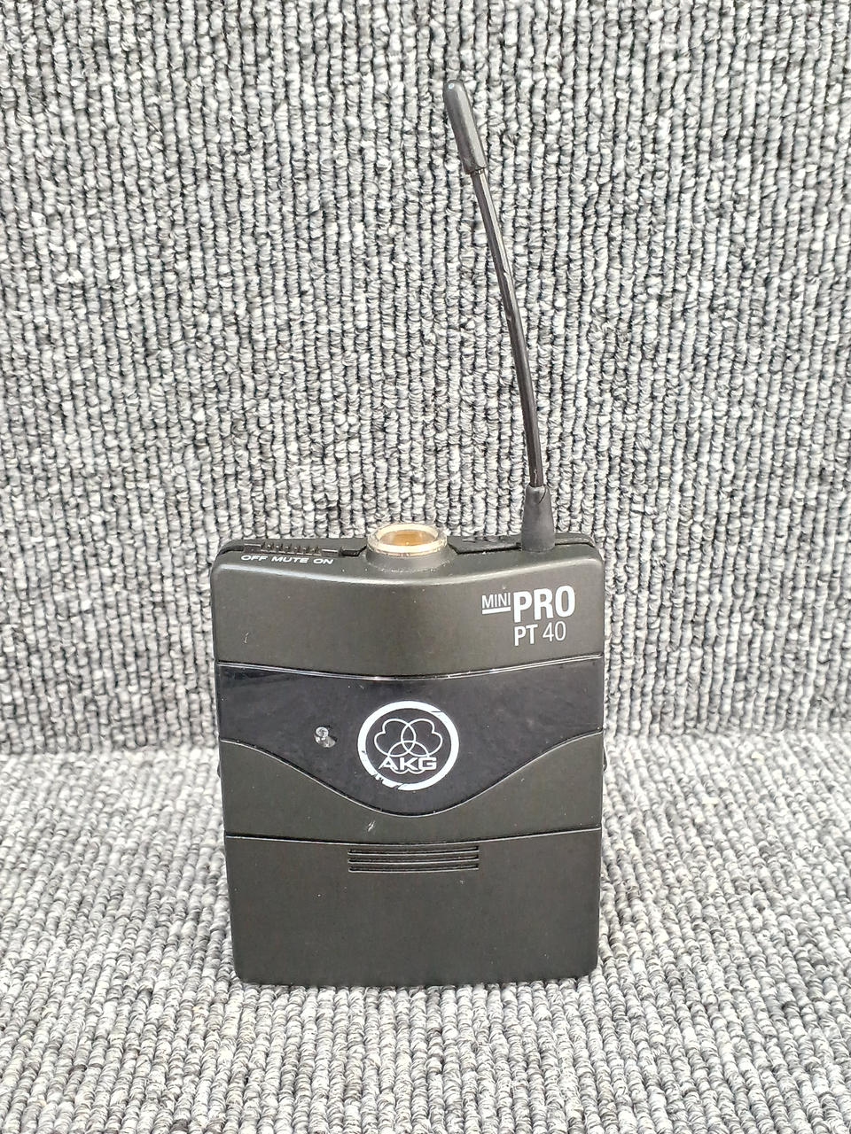 AKG Wireless System SR40 - Banzai Thrifting | BanzaiHobby