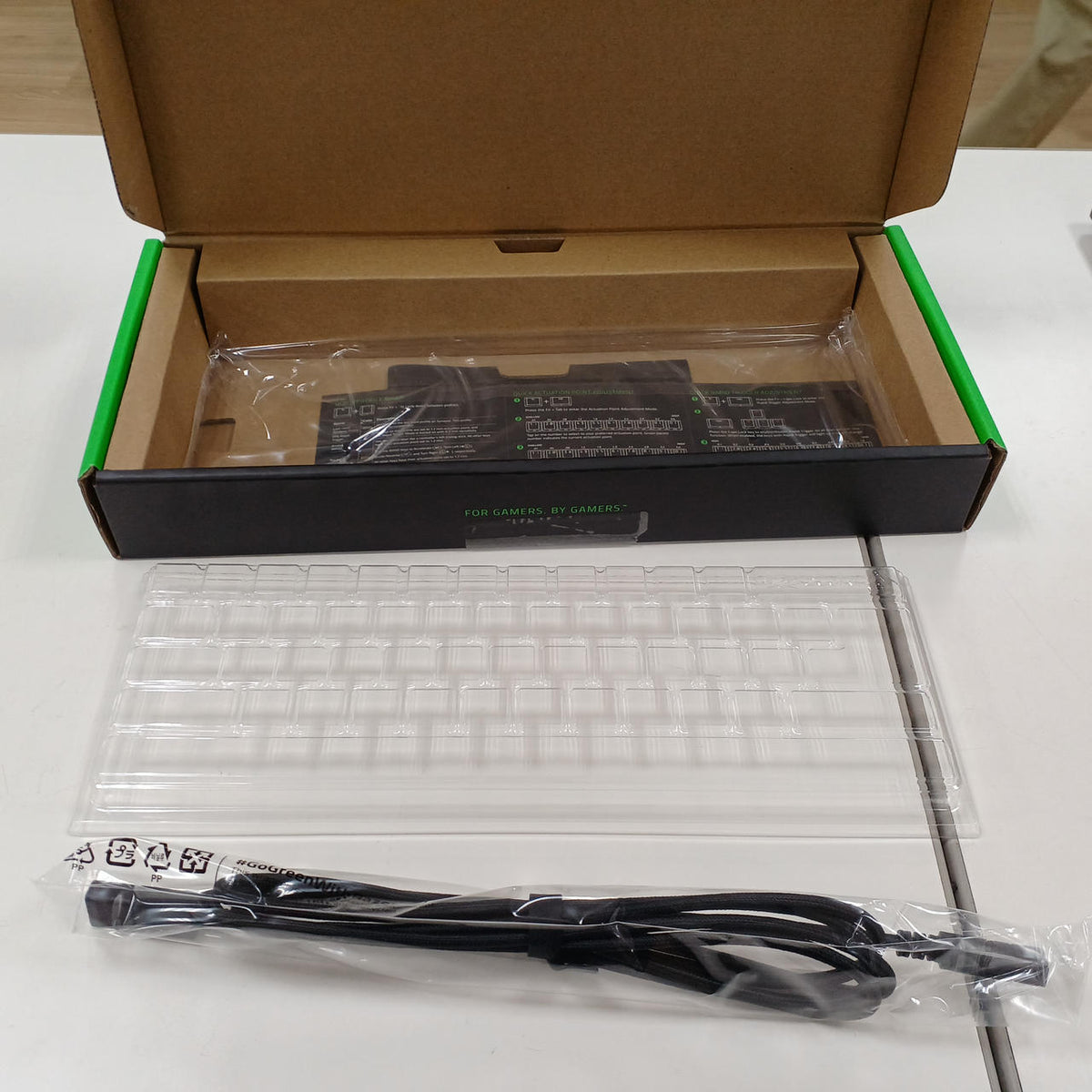 RAZER Gaming Keyboard HUNTSMAN V3 PRO MINI - Banzai Thrifting | BanzaiHobby