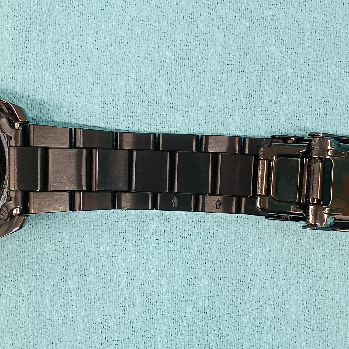 SEIKO Solar Wristwatch V157-00A0 - Banzai Thrifting | BanzaiHobby