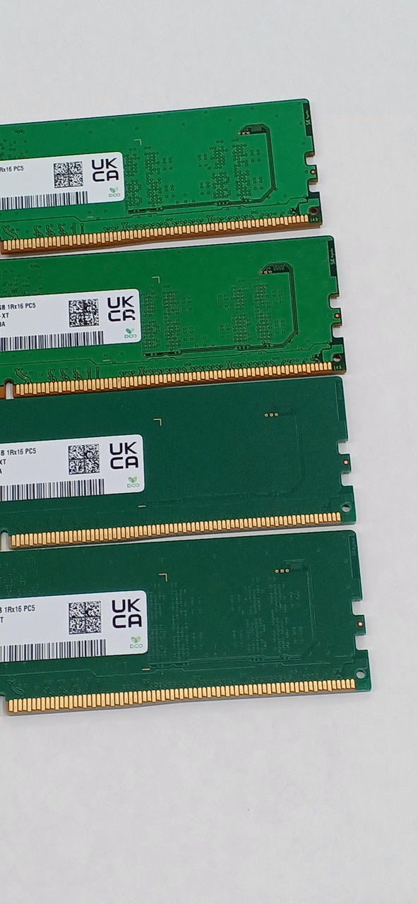 SK HYNIX DDR5 8GB 4-Piece Set for Desktop HMCG66AGBUA081N BA - Banzai Thrifting | BanzaiHobby