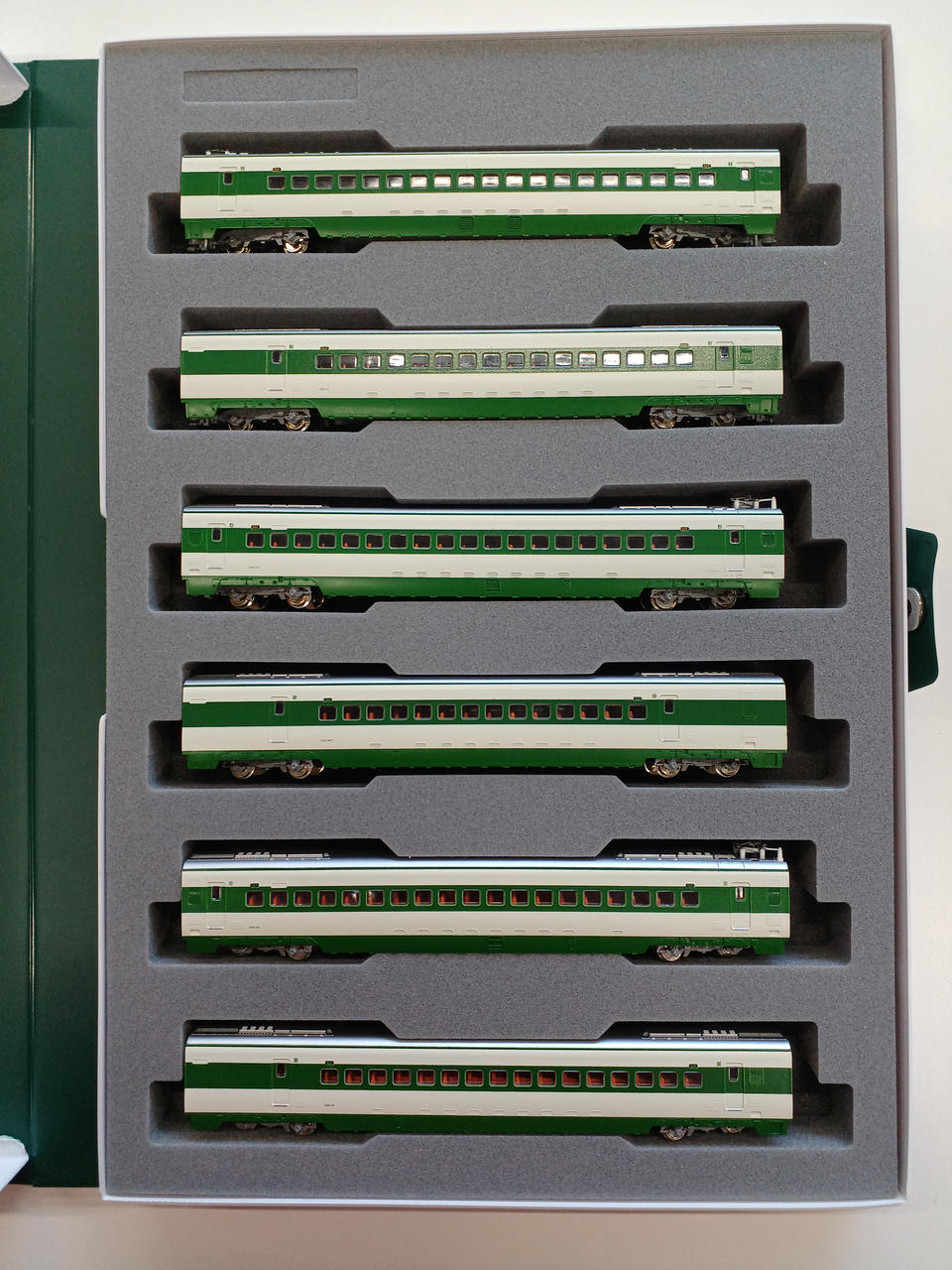 KATO N Gauge 10-1156/1157 200 Series Tohoku & Joetsu Shinkansen - Banzai Thrifting | BanzaiHobby