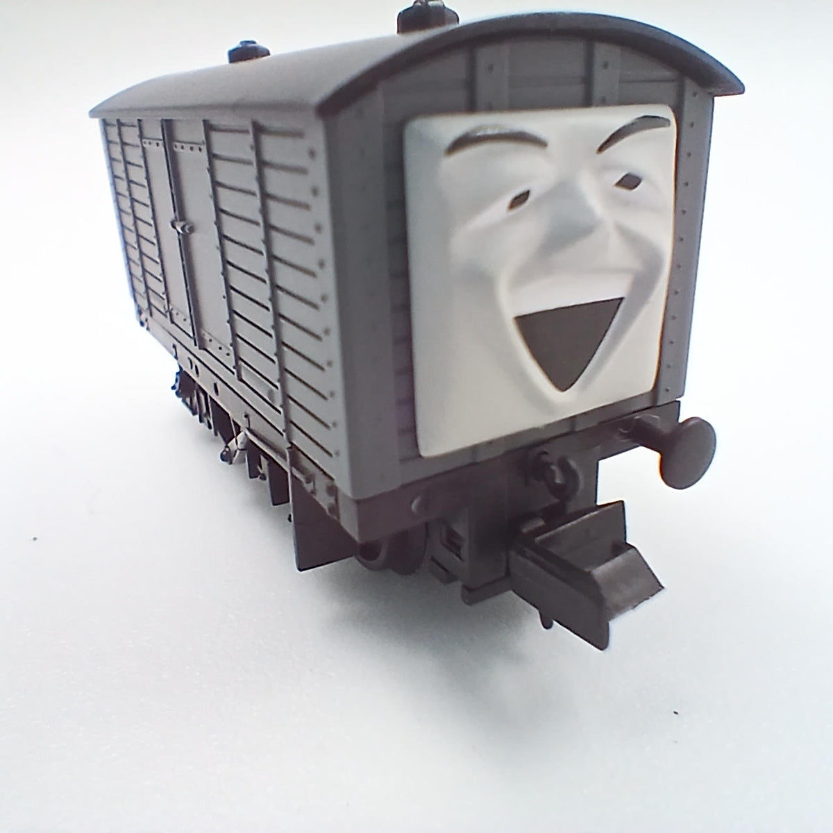 TOMIX N Gauge Thomas the Tank Engine James & the Mean Freight Car Set - Banzai Thrifting | BanzaiHobby