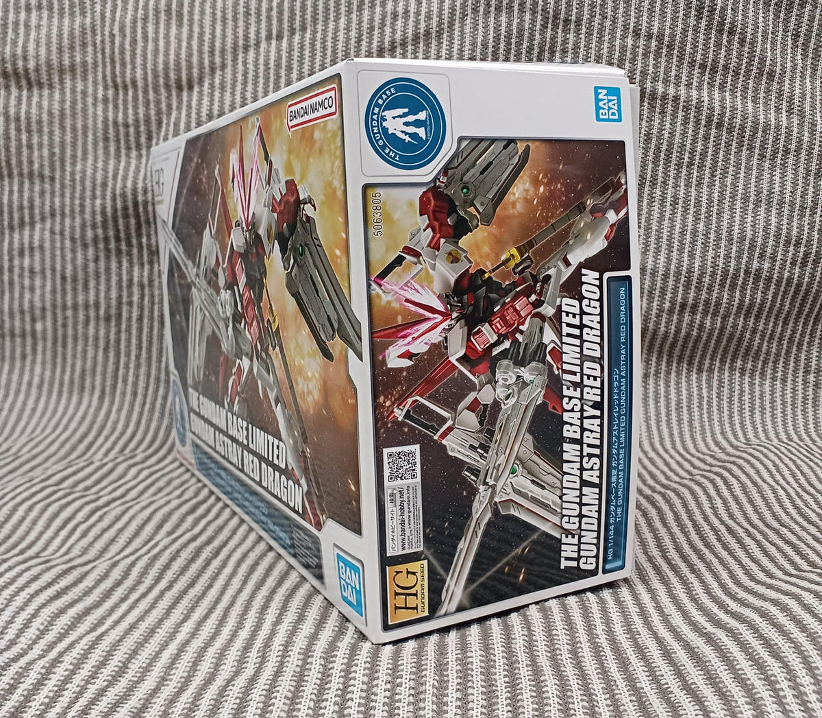 BANDAI SPIRITS Plastic Model 1/144 Gundam Astray Red Dragon - Banzai Thrifting | BanzaiHobby