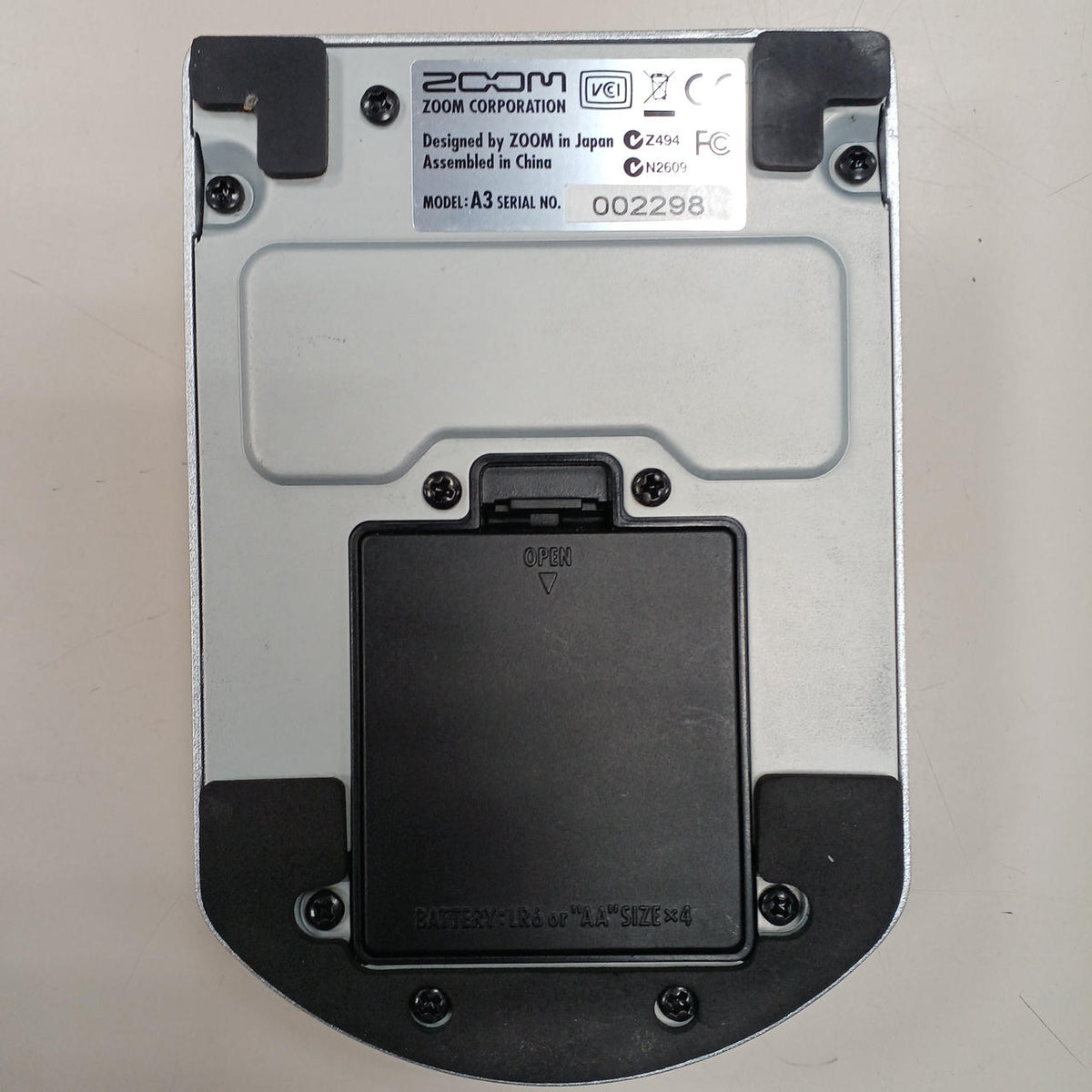 ZOOM Multi-Effects Pedal A3 - Banzai Thrifting | BanzaiHobby