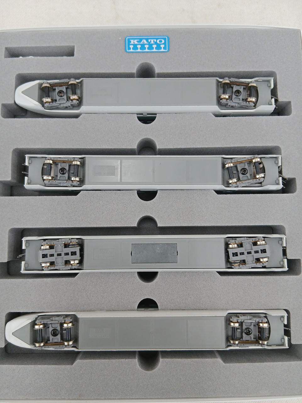 KATO MAX E1 Series Shinkansen Basic 4 Cars 10-340 - Banzai Thrifting | BanzaiHobby