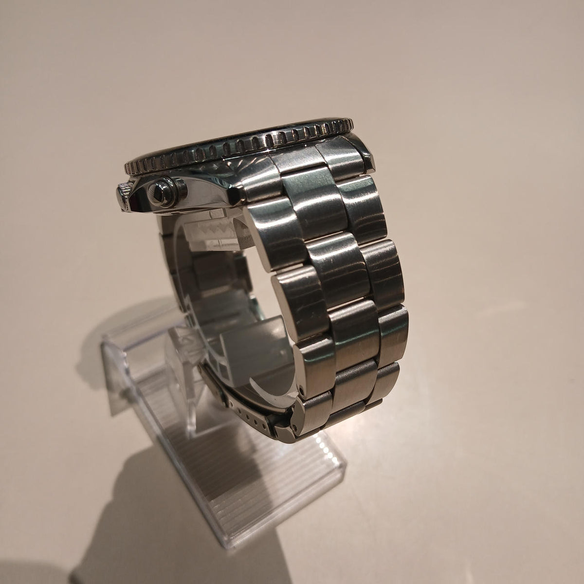 SEIKO 7T92-0CF0 Chronograph Wristwatch SLV/234638 - Banzai Thrifting | BanzaiHobby