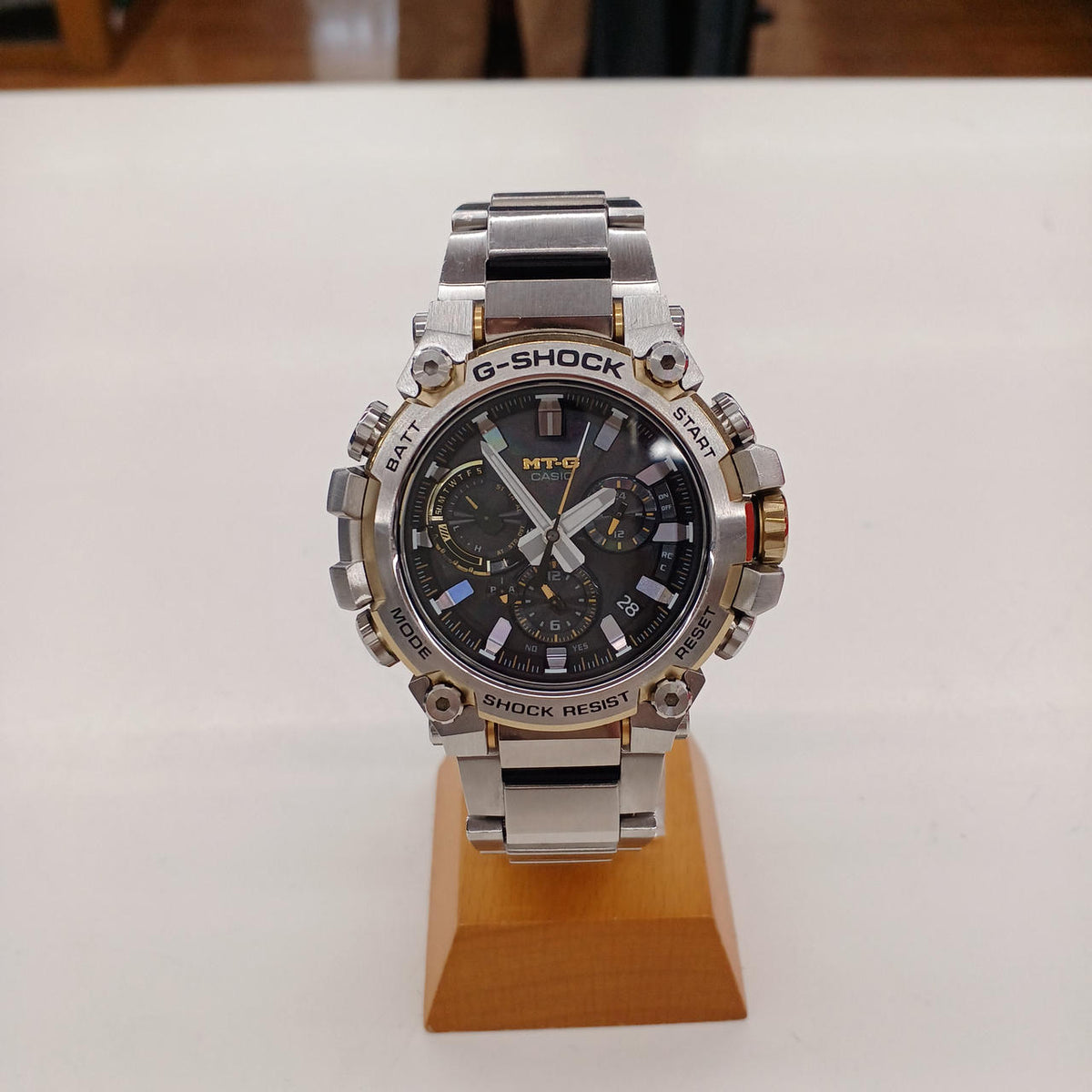 CASIO G-SHOCK MT-G MTG-B3000D - Banzai Thrifting | BanzaiHobby