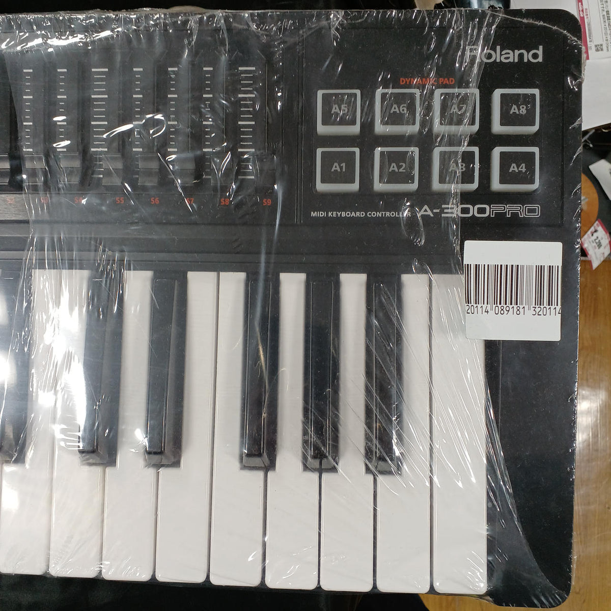 ROLAND MIDI Keyboard A-300PRO - Banzai Thrifting | BanzaiHobby