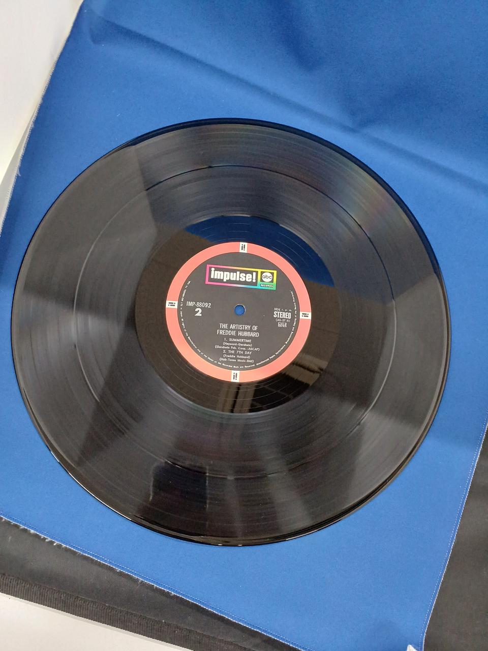 IMPULSE LP Record THE ARTISTRY OF FREDDIE HUBBAR