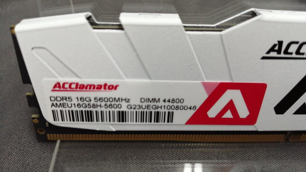 ACCLAMAROR Memory: DDR5 32GB-5600MHZ