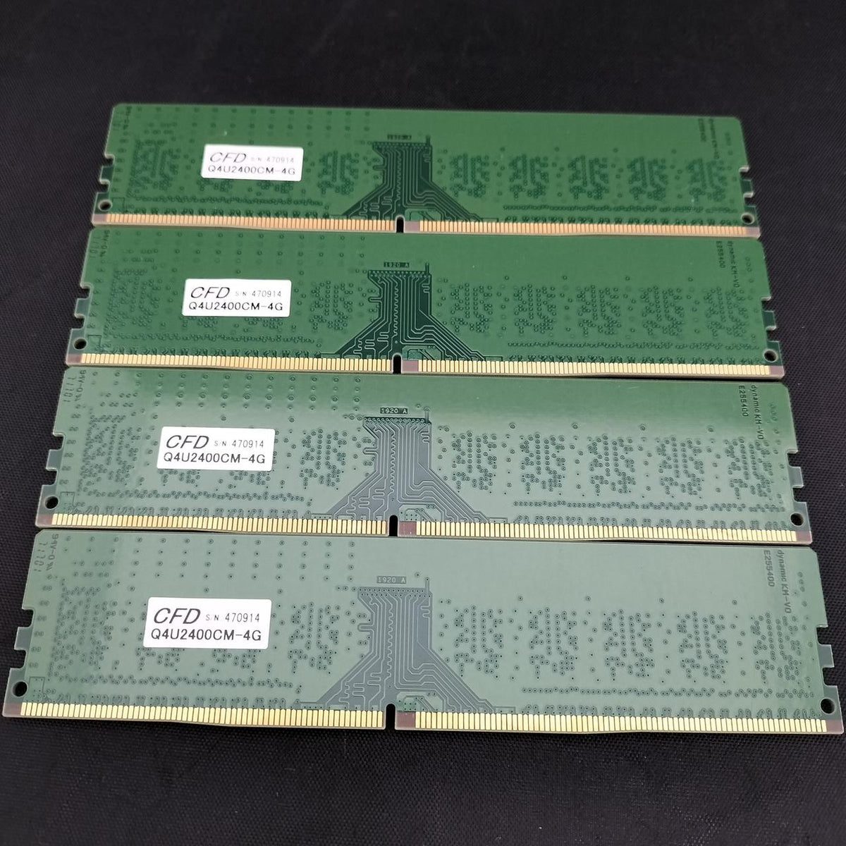 CFD Sales DDR4 CT4G4DFS824A/Q4U2400CM-4G ×4 chips