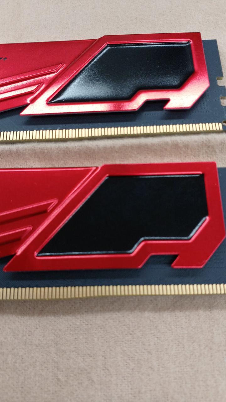 TEAMGROUP DDR4 Memory TPRD416G3200HC22BK