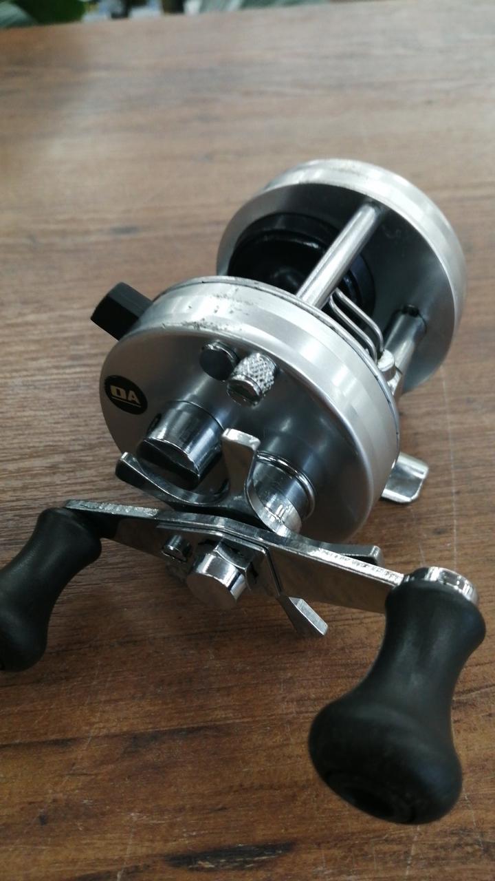 ABU GARCIA Baitcasting Reel AMBASSADEUR 2500C – BanzaiHobby