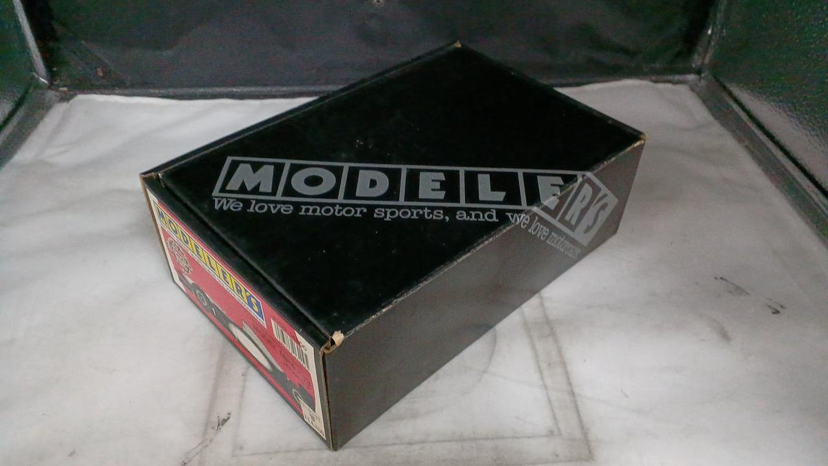MODELER'S McLaren MP4/13 1/20 Resin Kit - Banzai Thrifting | BanzaiHobby